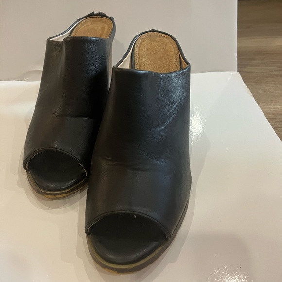 Aldo Back Open Toe Mules - Picture 2 of 7